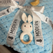 Подарунковий набір "Sweet Bunny з плюшевим пледом ручної роботи та білим зайчиком-гризунцем 90х100 см світло-блакитний колір 13794-90х100зайбіл фото 4
