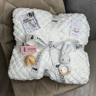 Подарочный набор &laquo;Sweet Bunny&raquo; с плюшевым пледом ручной работы и белым зайчиком-грызуном 100х120 см белого цвета 13832-100х120 фото