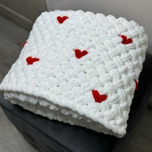 Плед плюшевий з сердечками ручної роботи 90х100 см білий колір 13797-90х100наяв фото