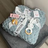 Подарунковий набір "Sweet Bunny" з плюшевим пледом ручної роботи та зайчиком-гризунцем білим 85х85 см сірий колір 13806-85х85зайбіл фото